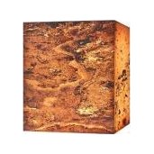 Cột vuông sắc Đan Hà khi bật