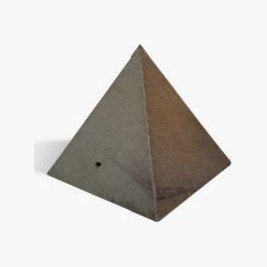 Kim tự tháp sắc Hoang Mạc khi tắt